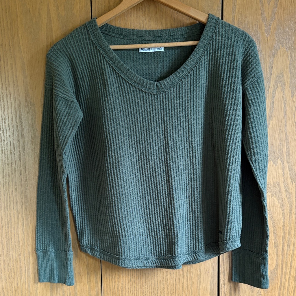 Hollister Xs Oversized Olive V-Neck Ribbed Long Sleeve Top